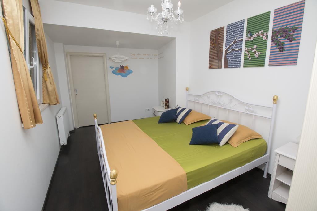 Apartment Mate Omiš Buitenkant foto